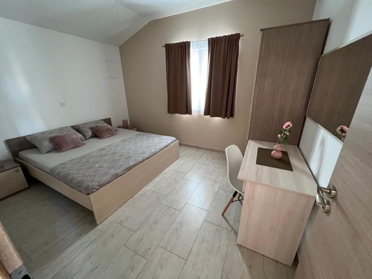 Apartmani Nina I Niko Ugljan Cameră foto